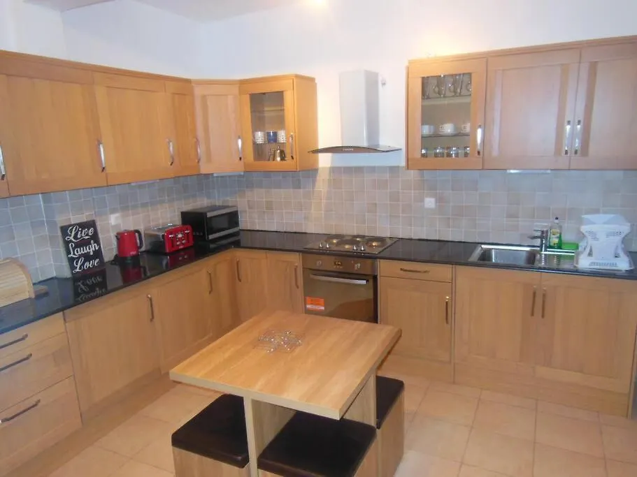 Spacious 5-Bedroom Family Villa With En-Suites Addis Ababa Ethiopia