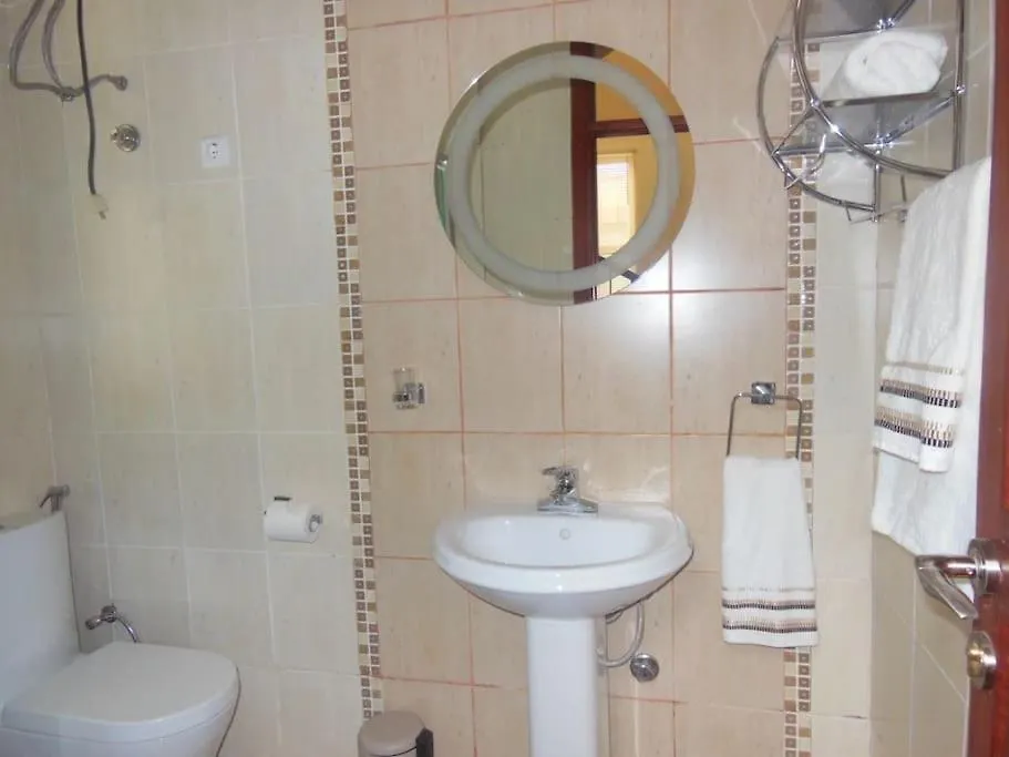 Spacious 5-Bedroom Family Villa With En-Suites Addis Ababa 0*,